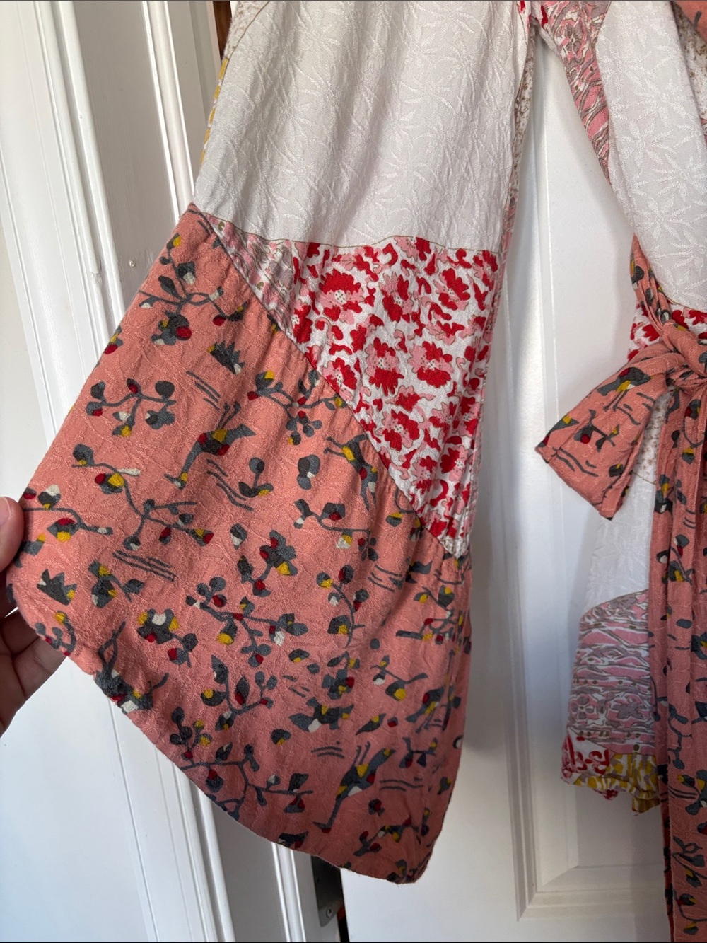 ANTHROPOLOGIE FLOREAT Pink Floral Patchwork Kimono Robe - Picture 7 of 11